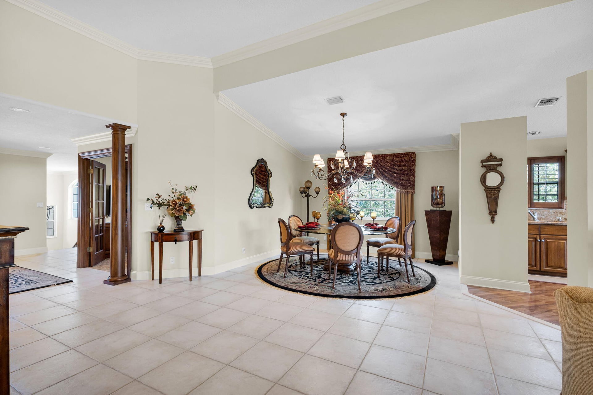  Residence photo 19