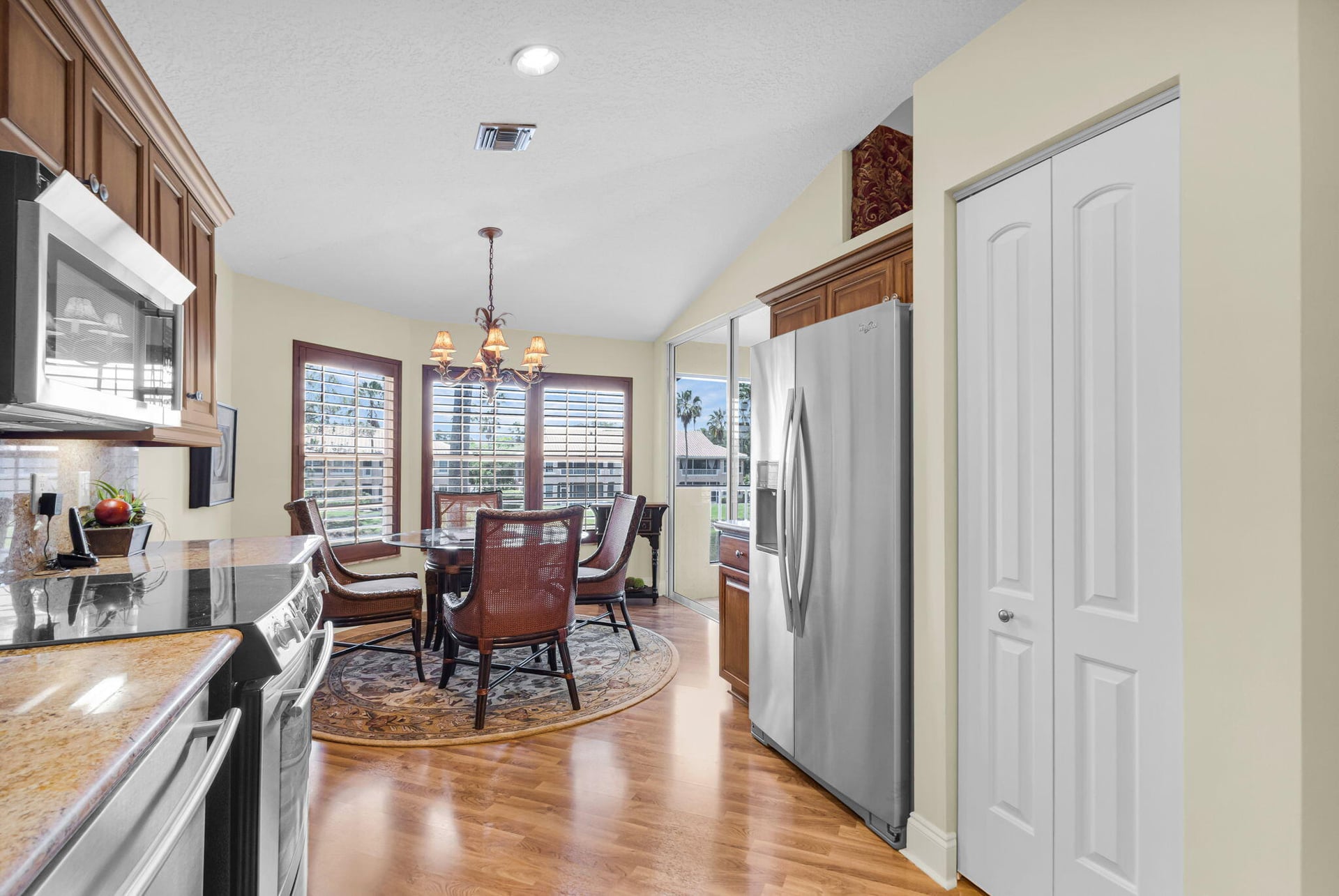  Residence photo 30