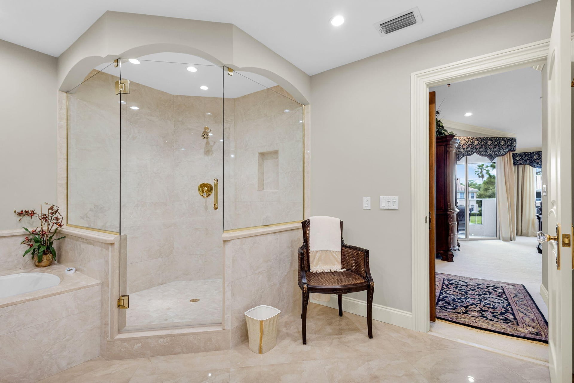  Residence photo 46
