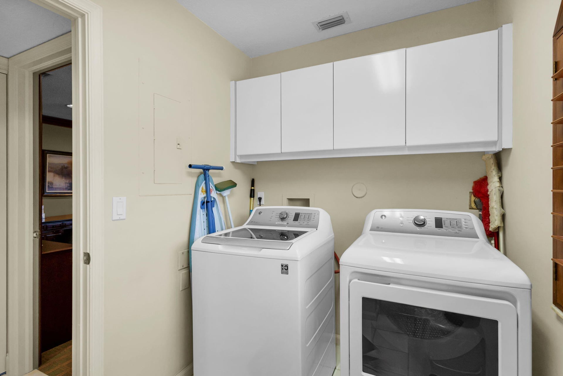  Residence photo 49