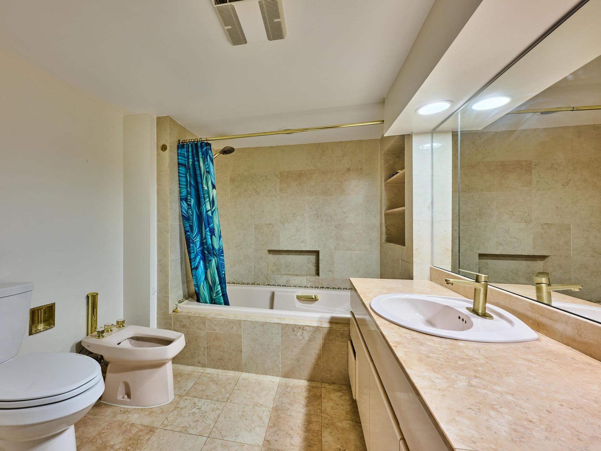  Unit 403 photo 19
