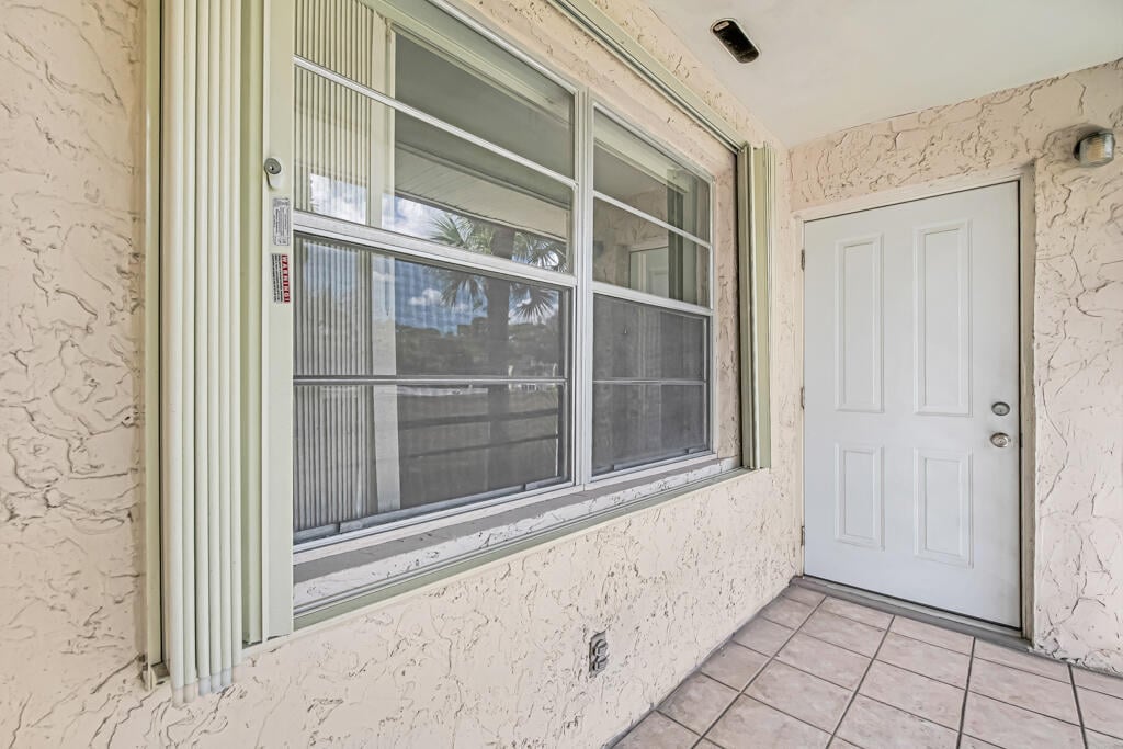 Unit 445 photo 21