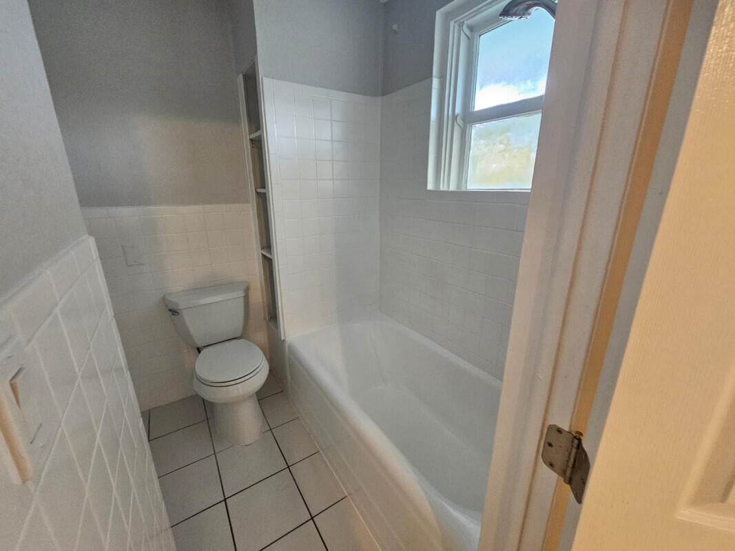  Unit 15 photo 4
