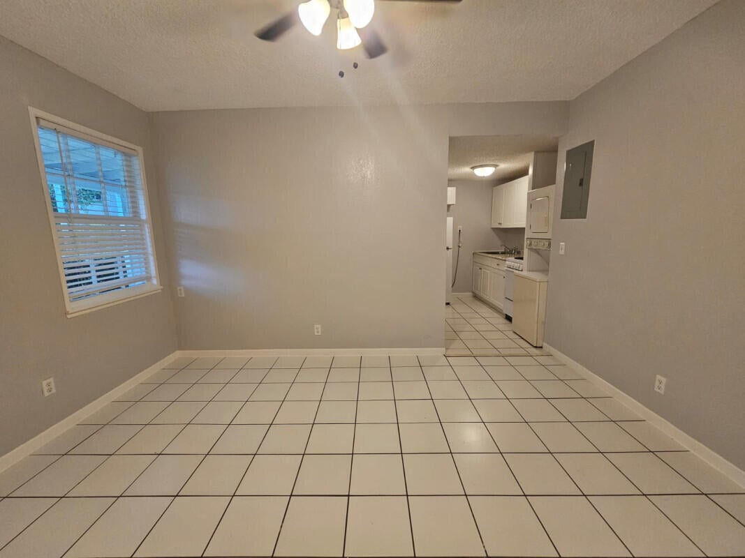  Unit 15 photo 6