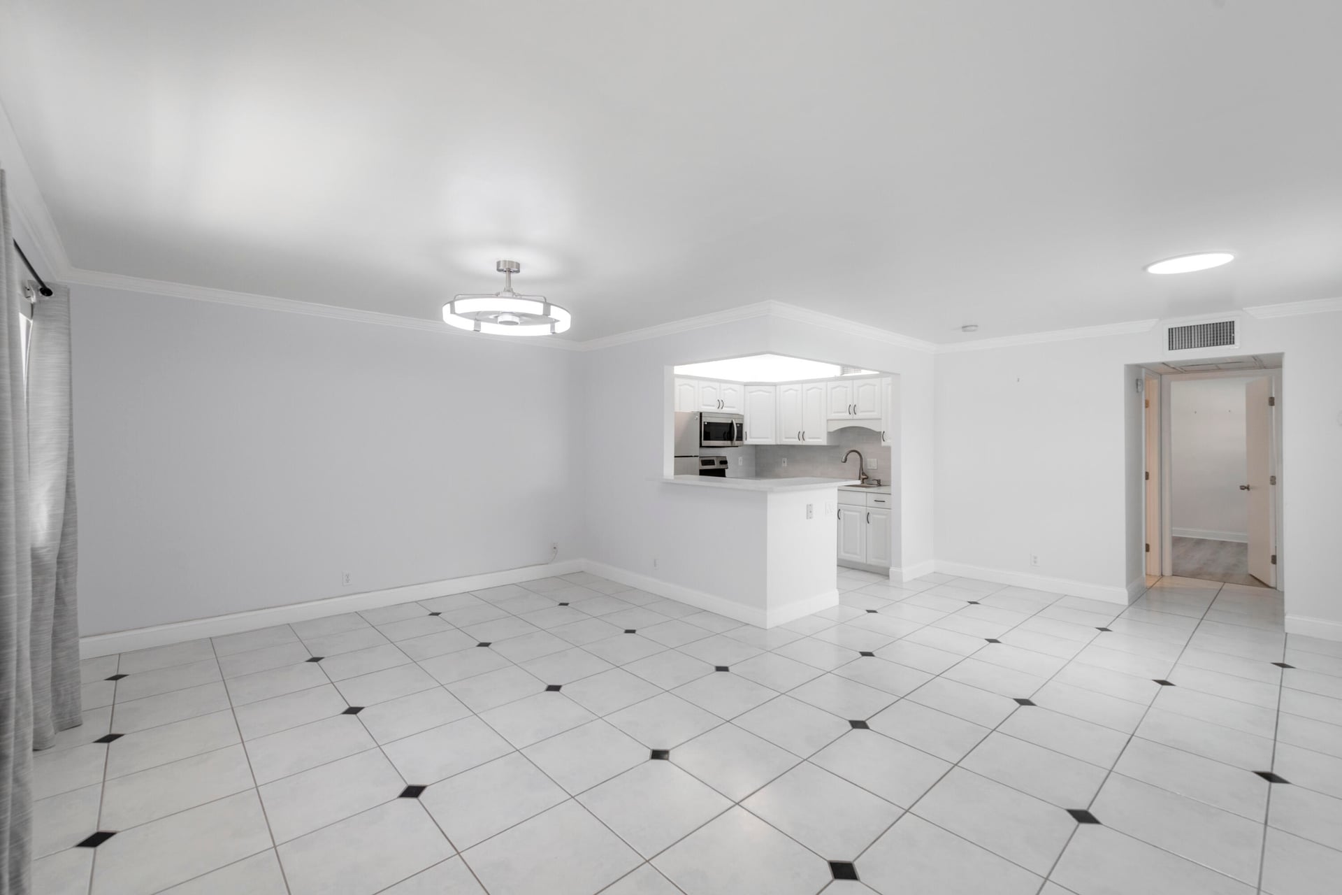Residence photo 8