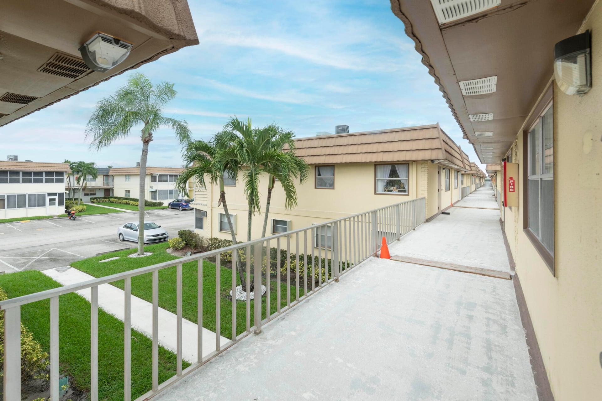 Residence photo 25