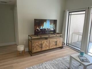 Unit 202 photo 4