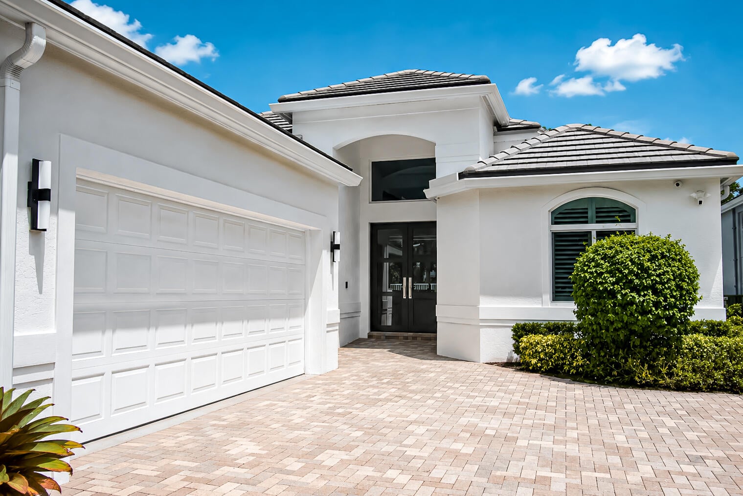Residence photo 2
