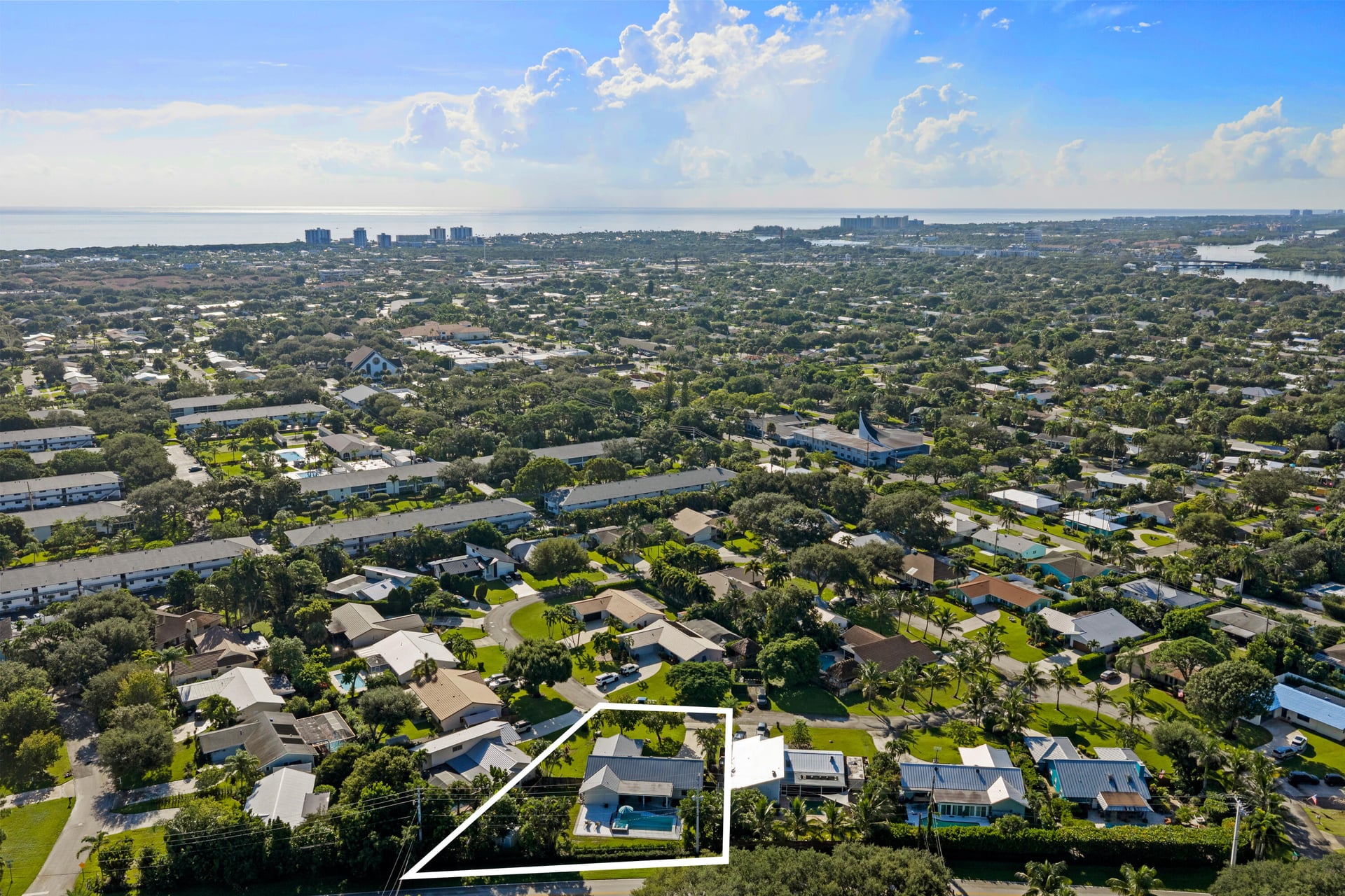 Residence photo 3