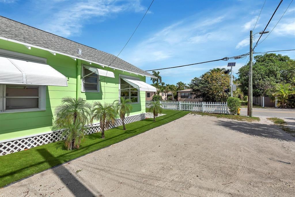 Residence photo 3