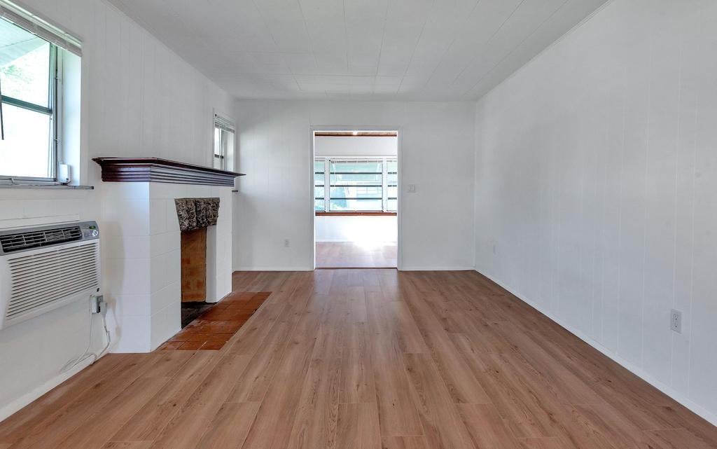 Residence photo 12