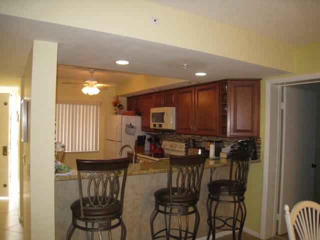  Unit 404 photo 4