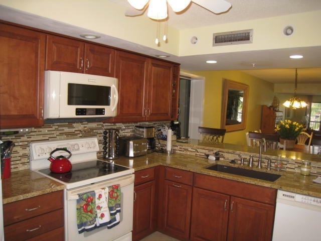  Unit 404 photo 5