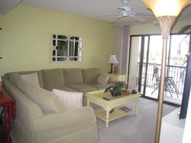  Unit 404 photo 7