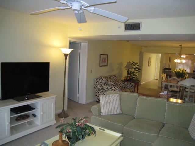  Unit 404 photo 9