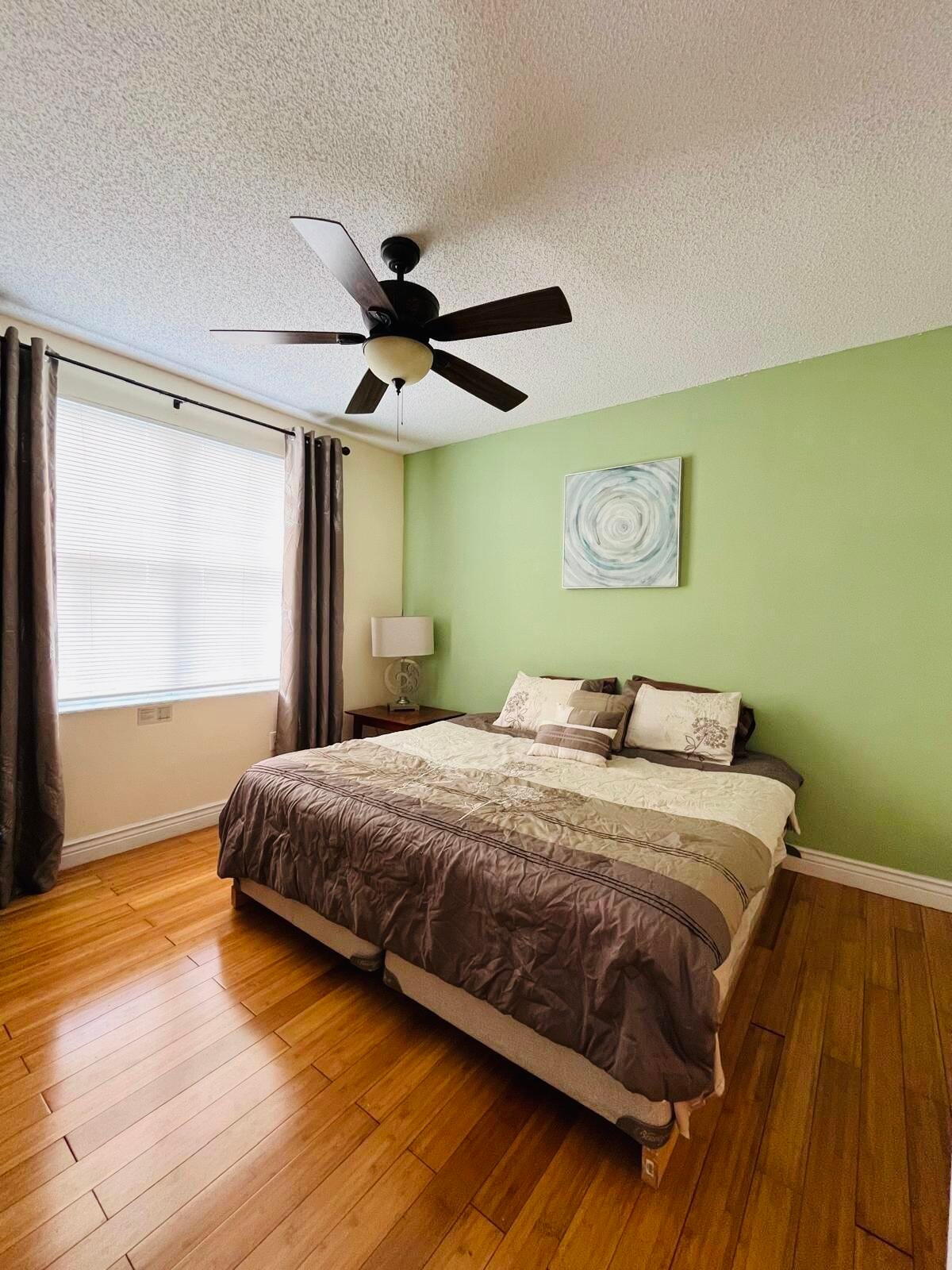 Unit 518 photo 8