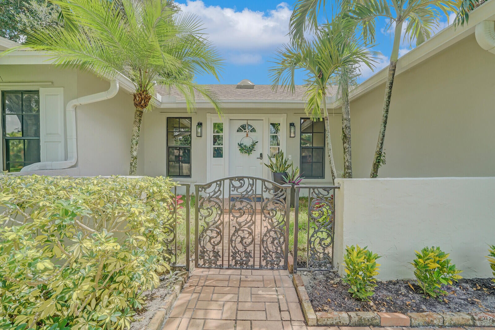  Residence photo 6