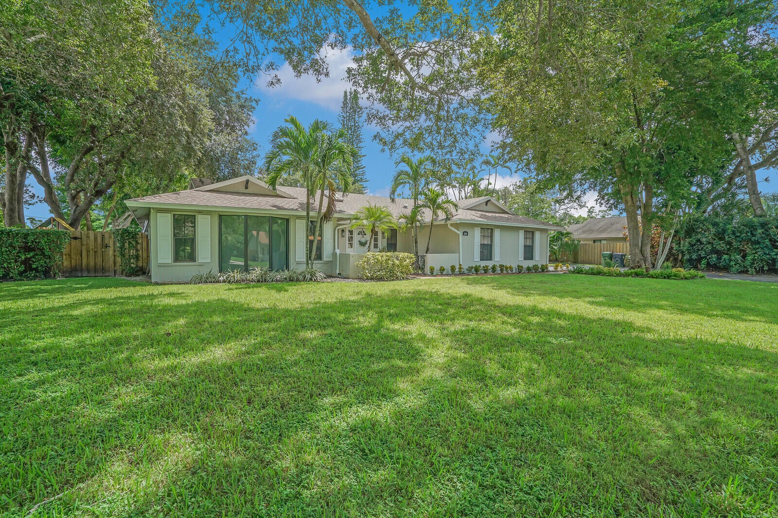  Residence photo 51