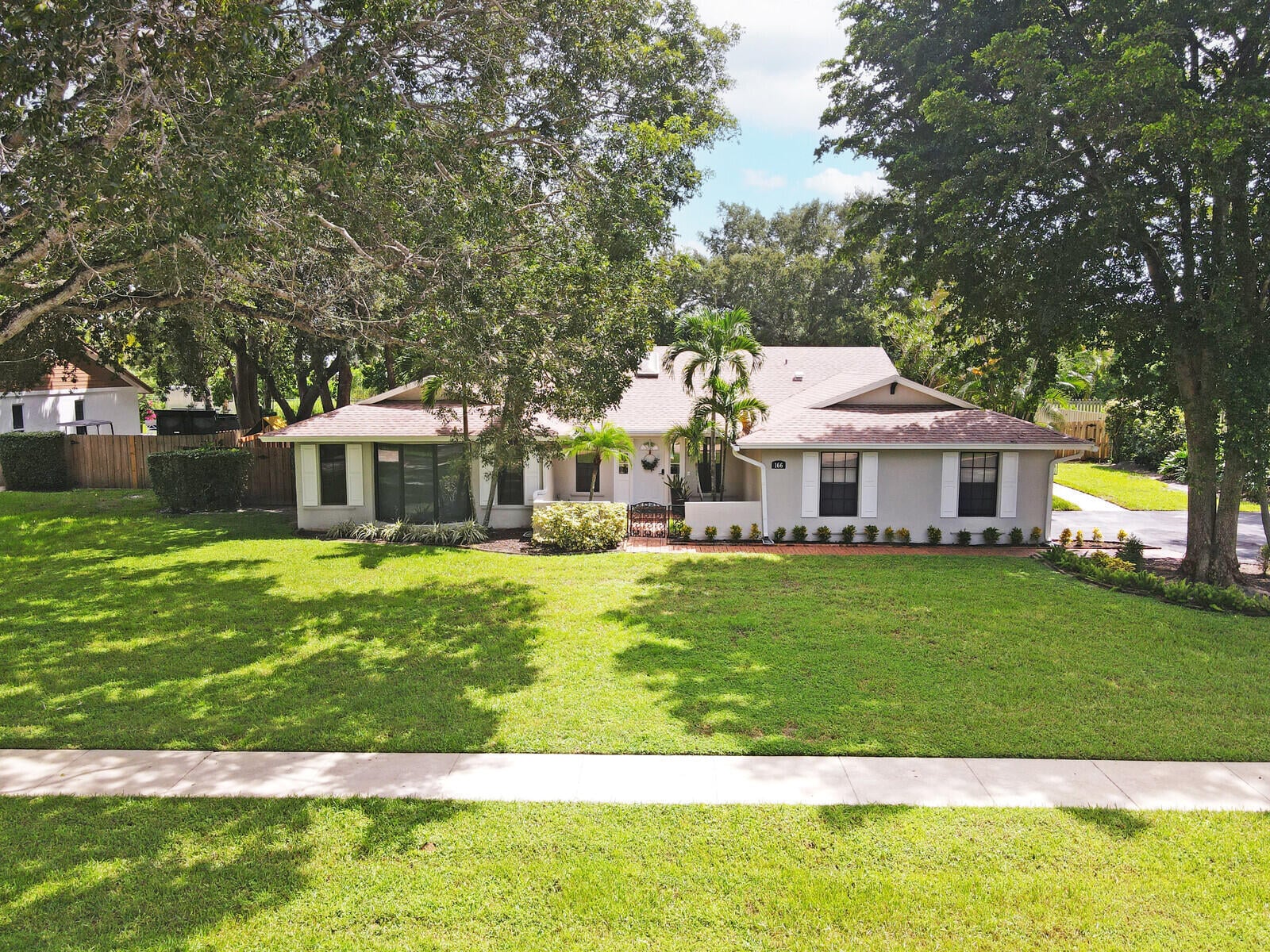  Residence photo 54