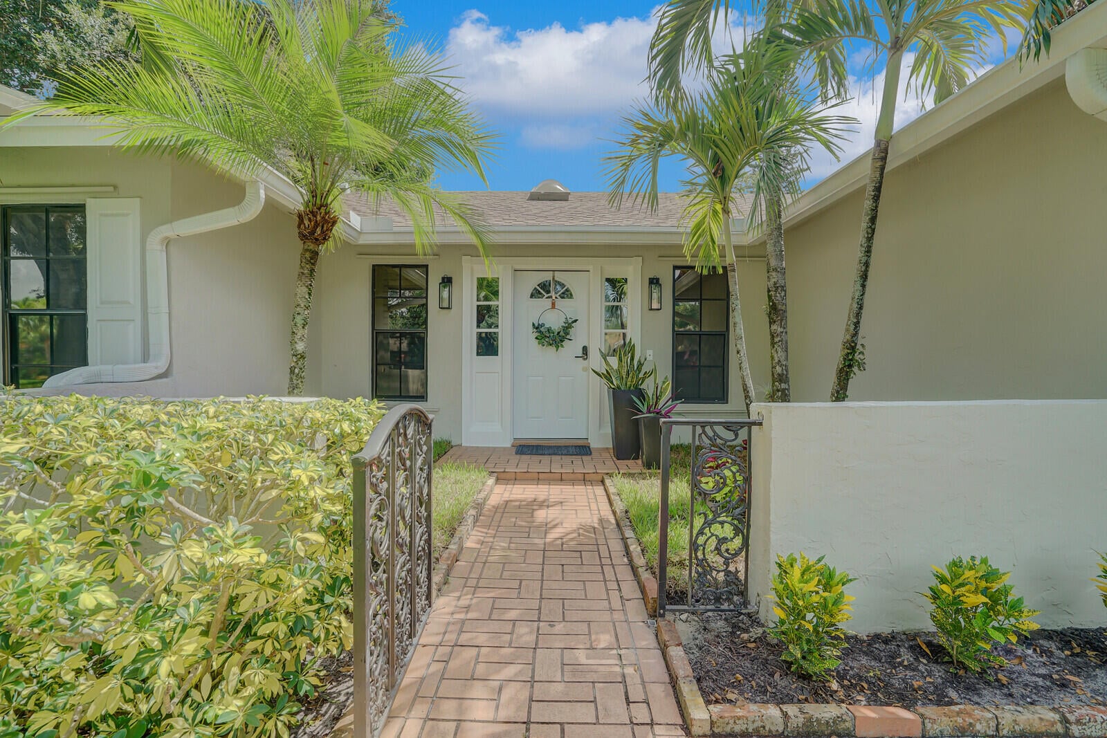  Residence photo 56