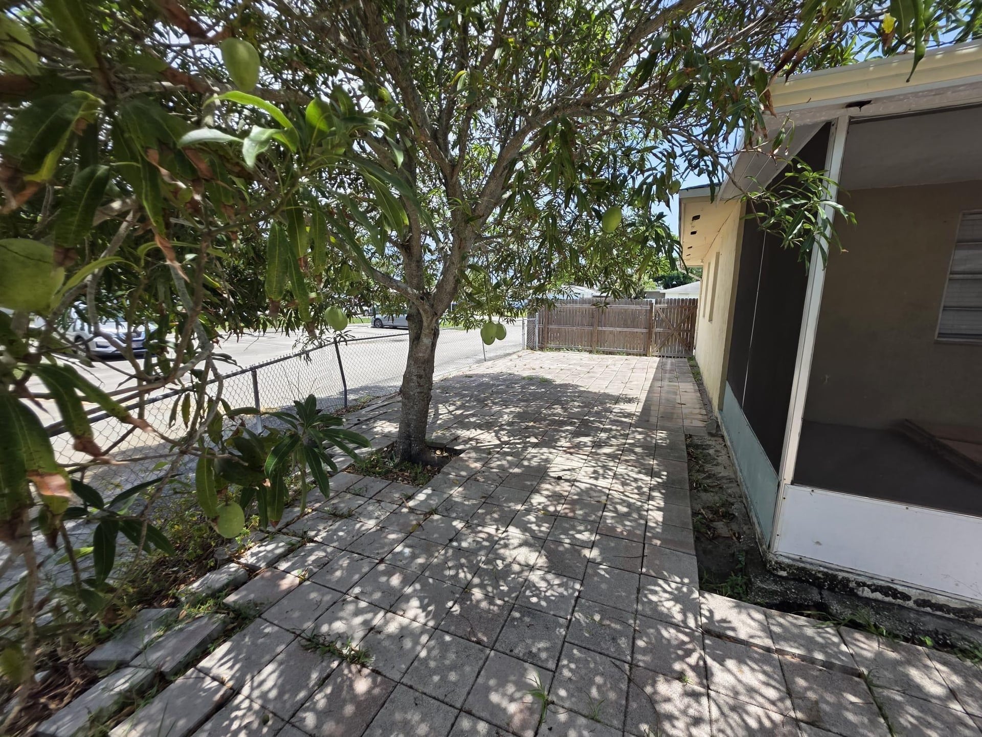 Residence photo 5