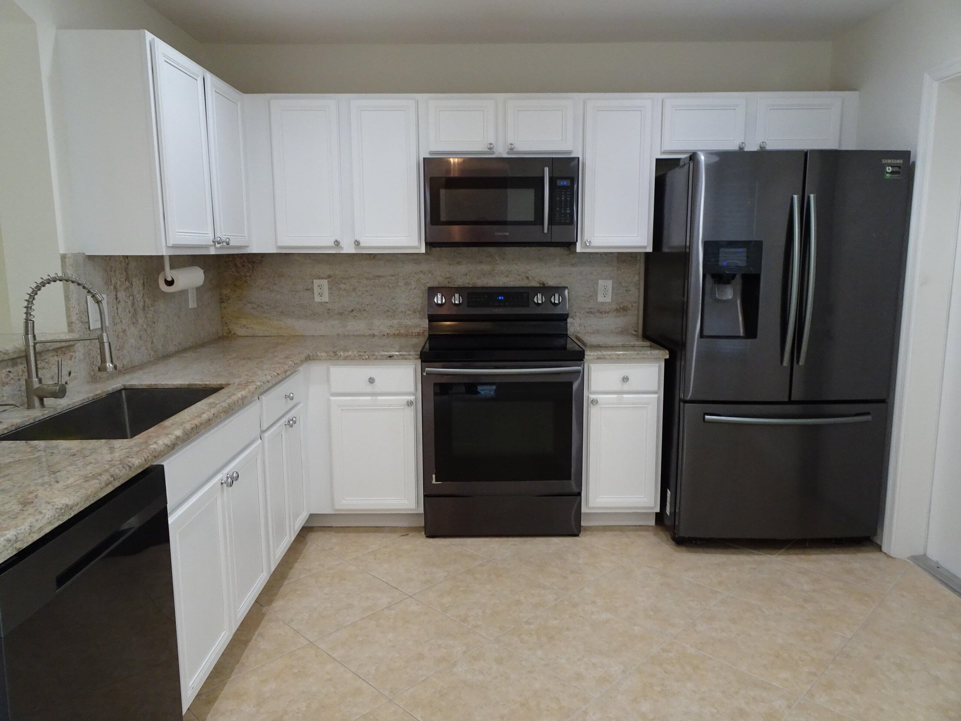  Residence photo 5