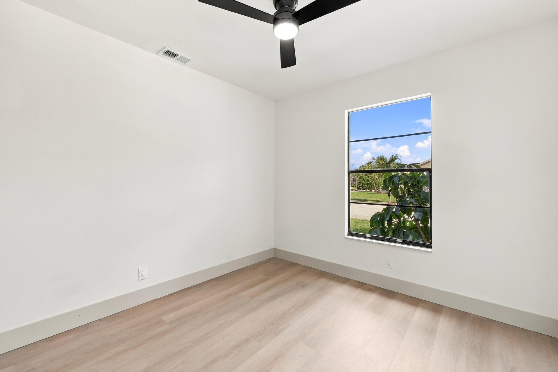  Residence photo 36