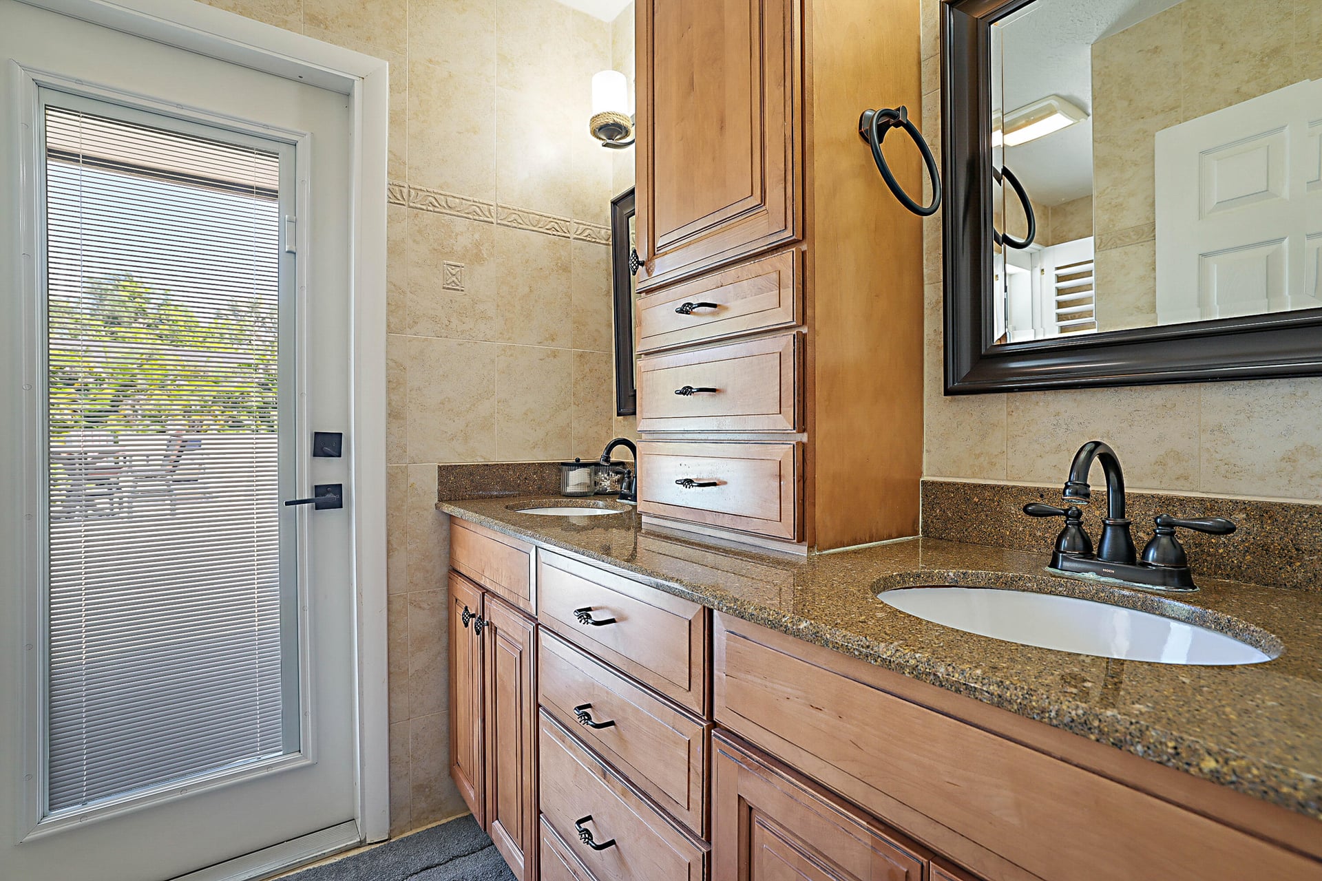Residence photo 38