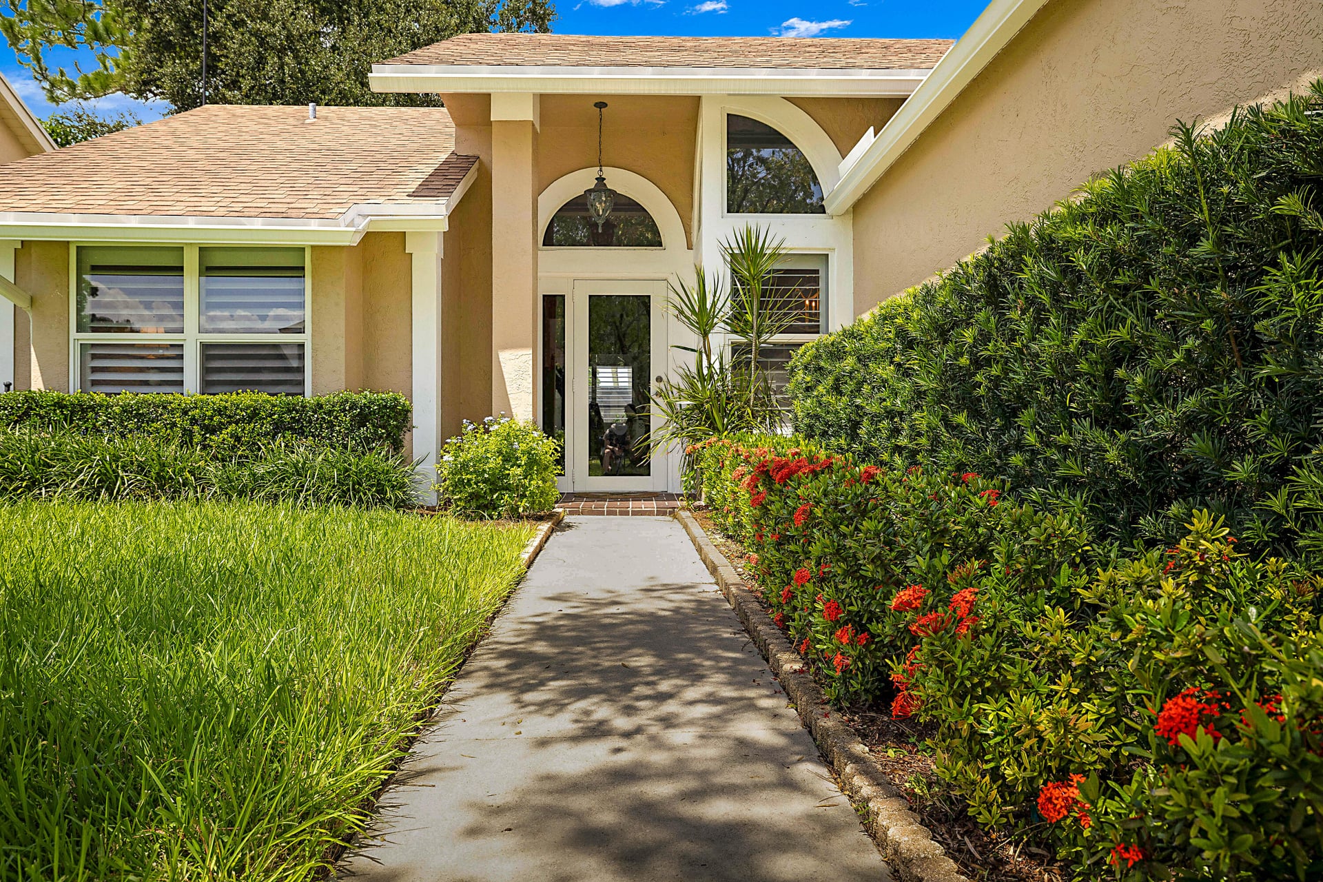 Residence photo 2