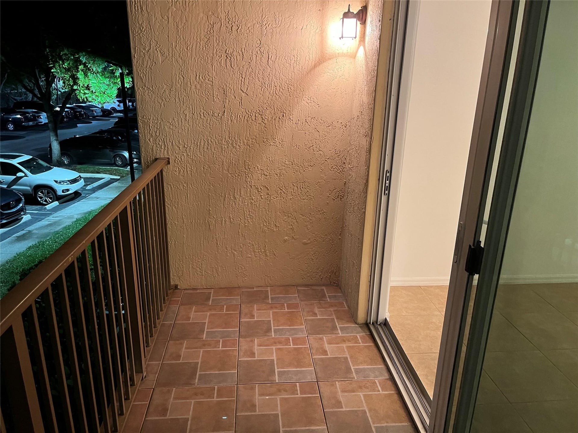  Unit 913 photo 10