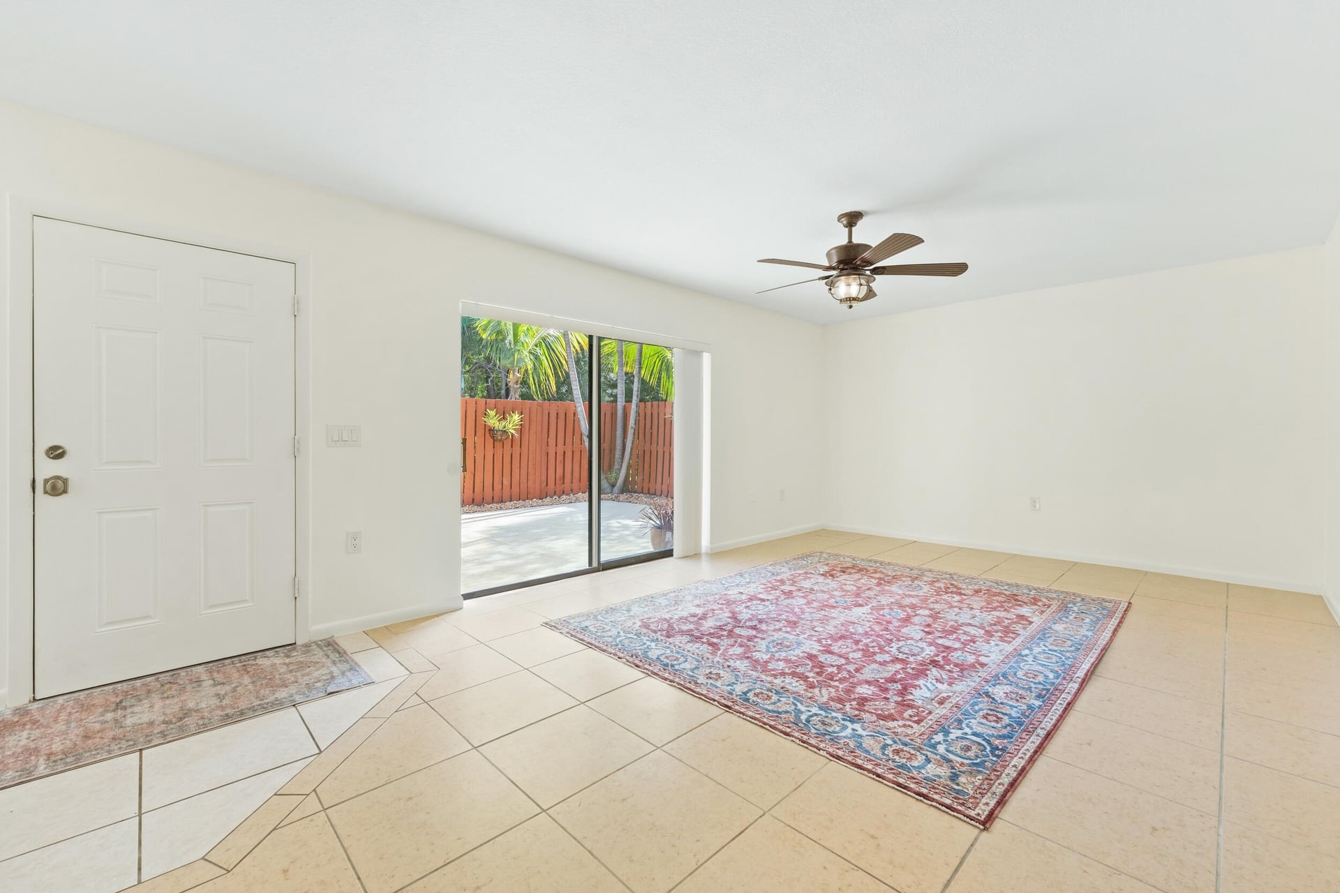  Unit #324 photo 4