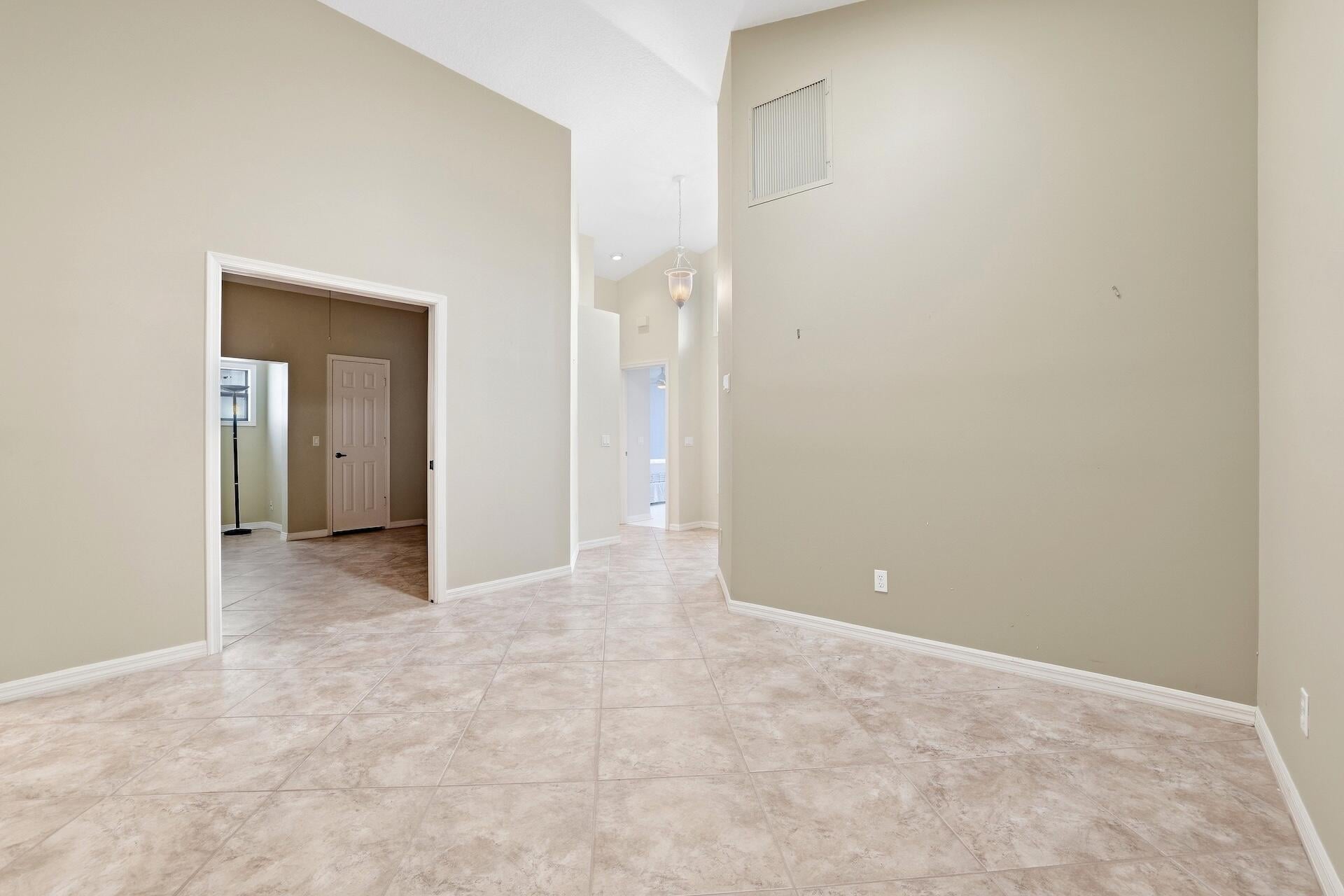 Residence photo 5