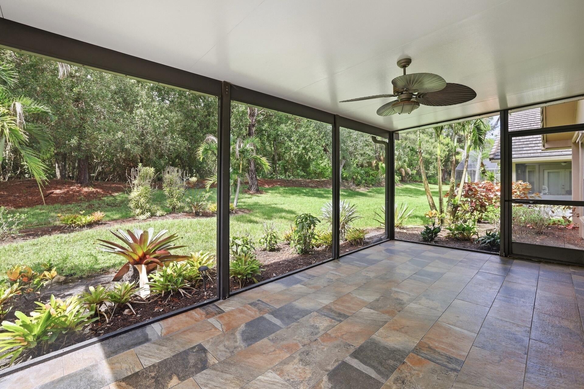 Residence photo 24