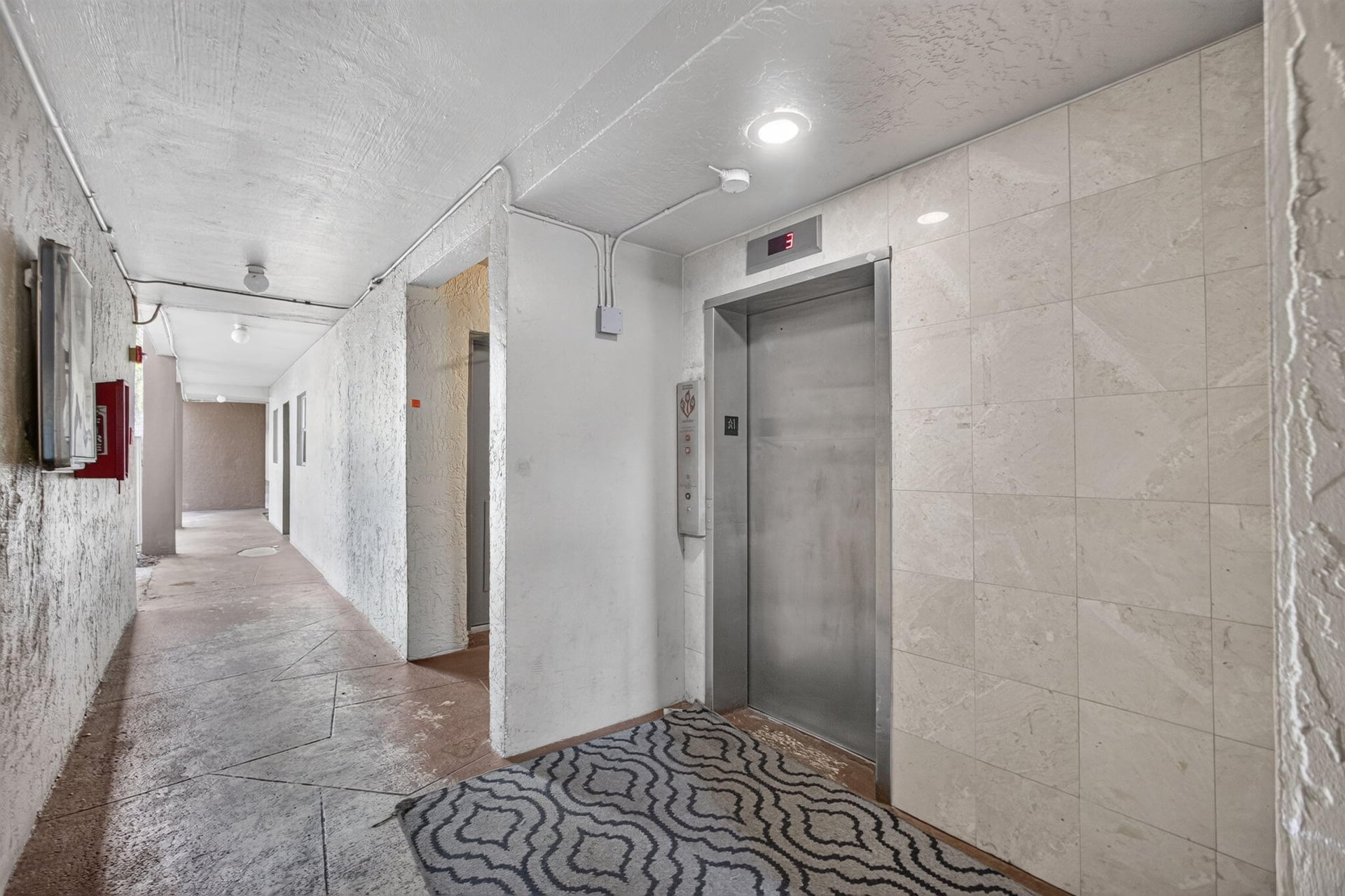 Unit 304 photo 11