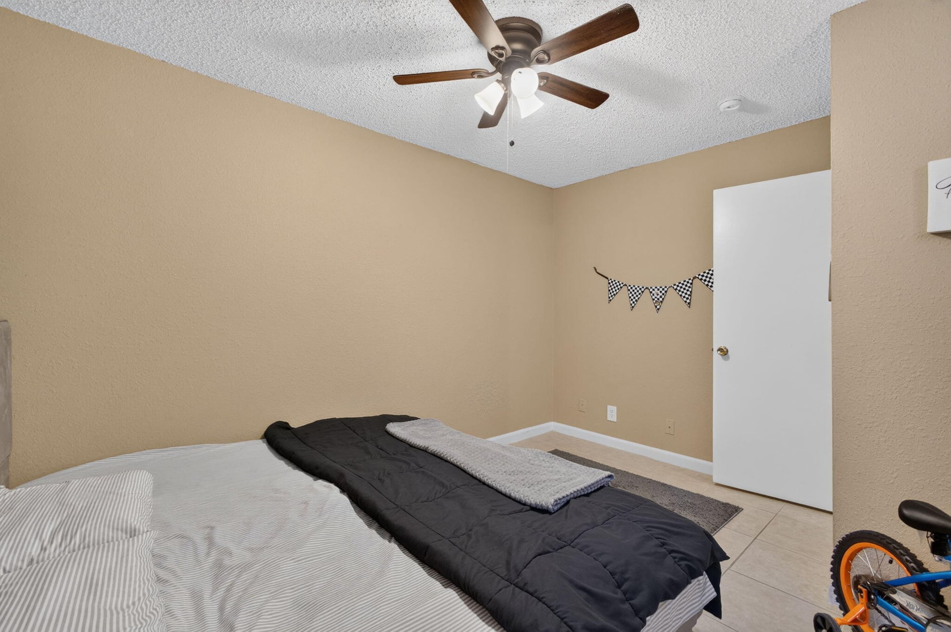 Unit 304 photo 34