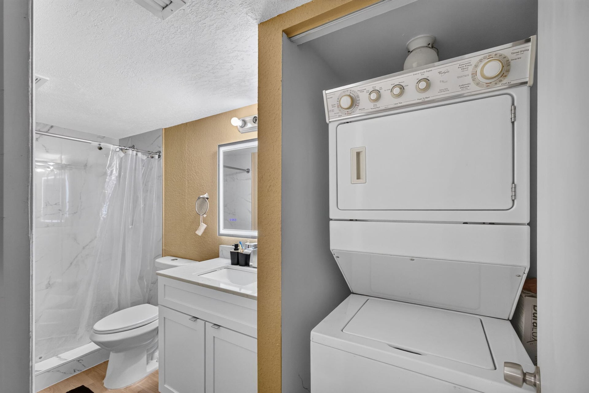 Unit 304 photo 37