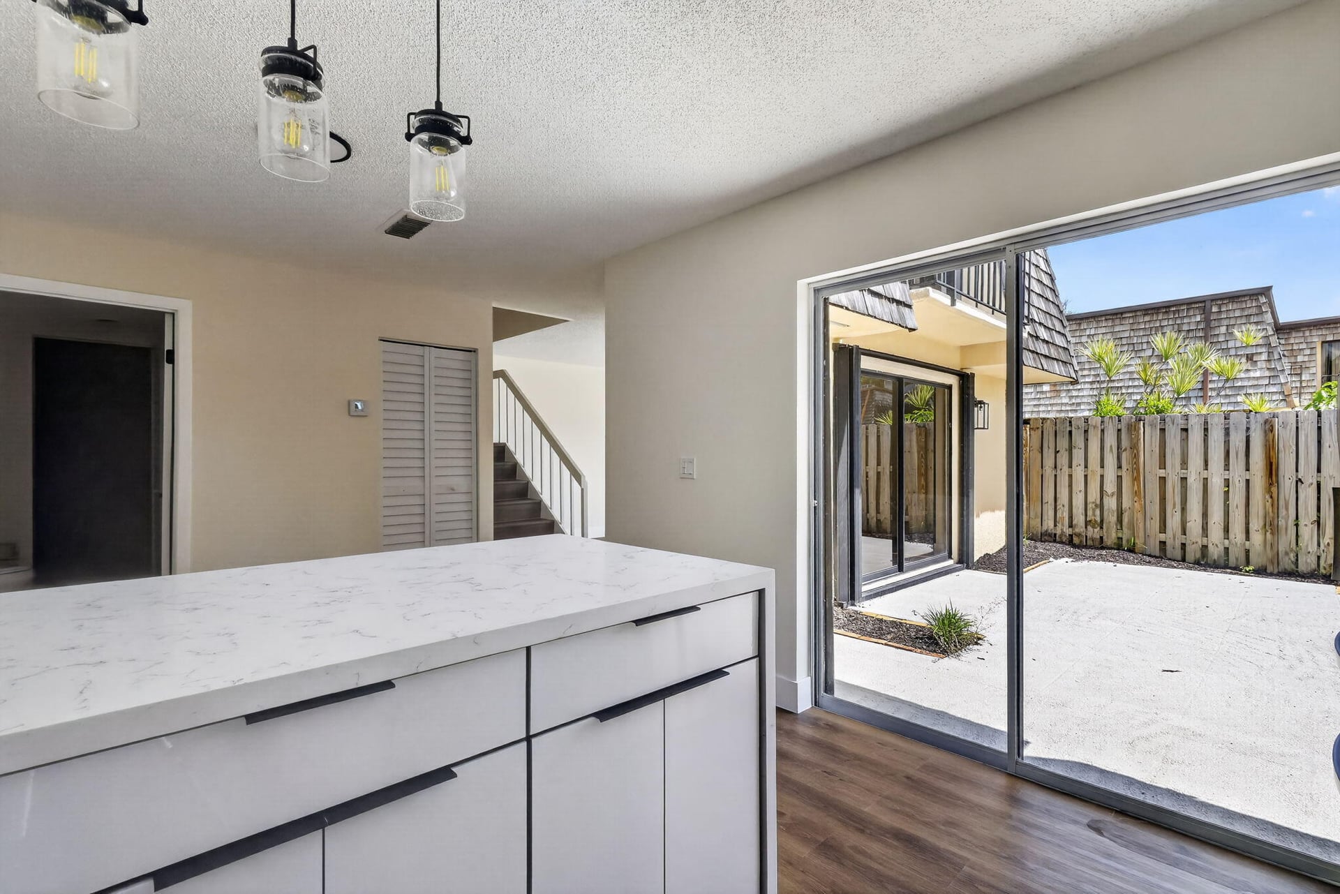  Residence photo 24