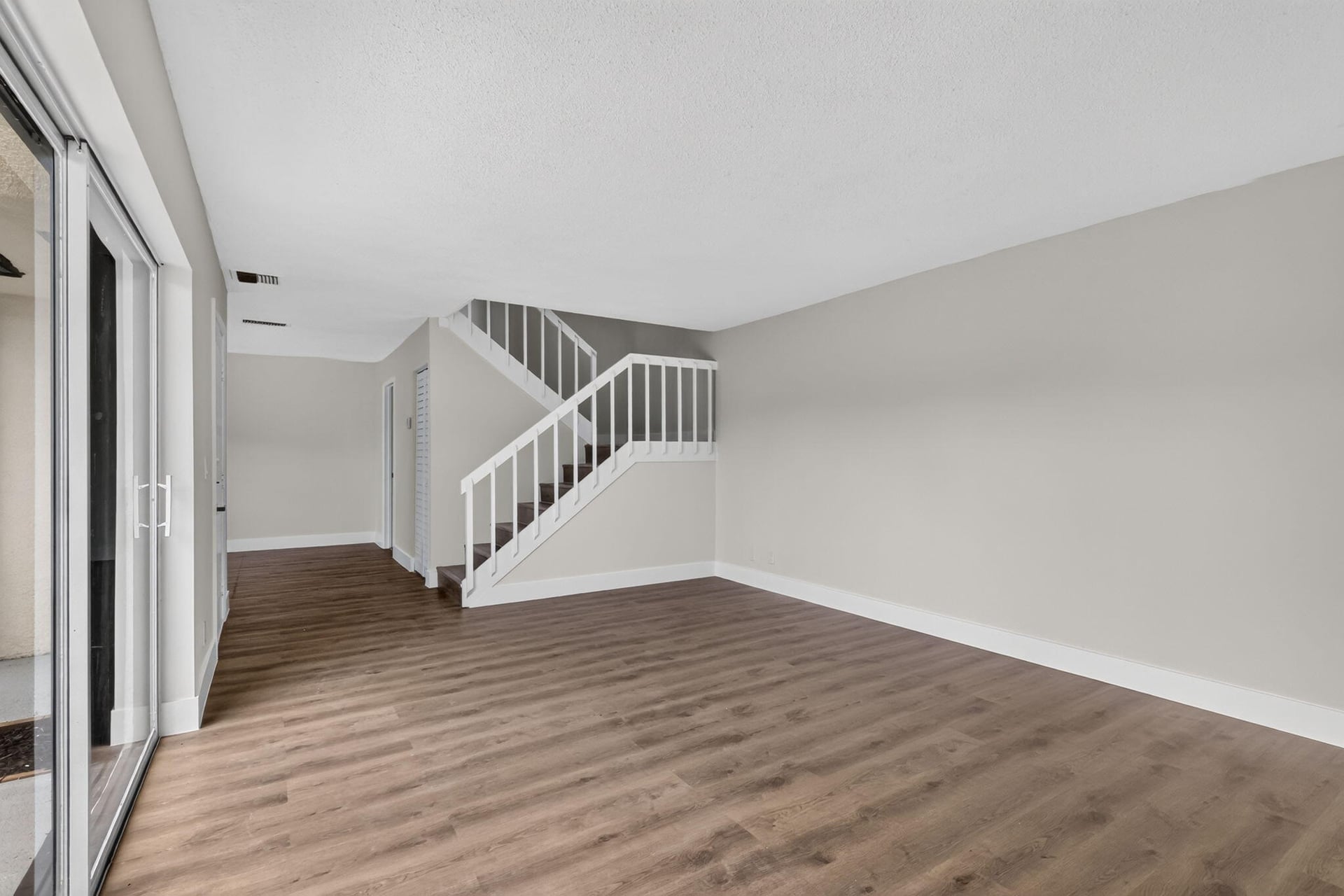  Residence photo 30