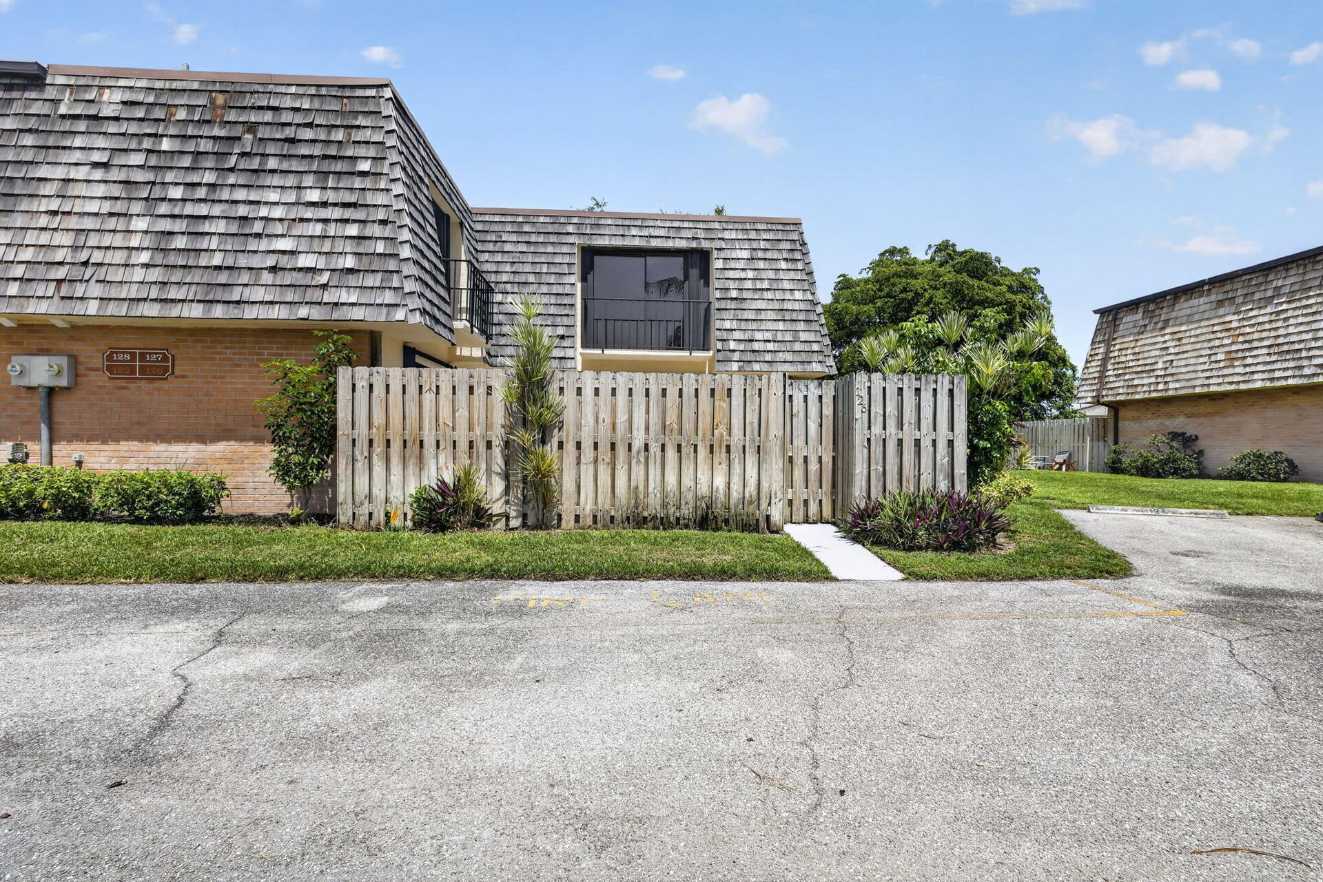  Residence photo 35