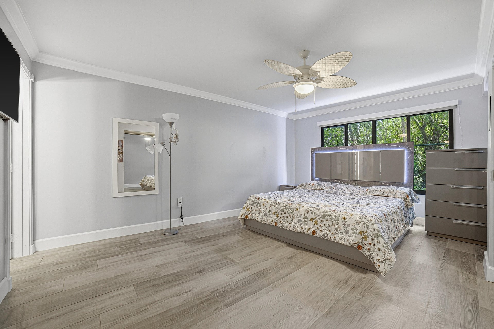 South Palm Beach Unit 103 photo 12