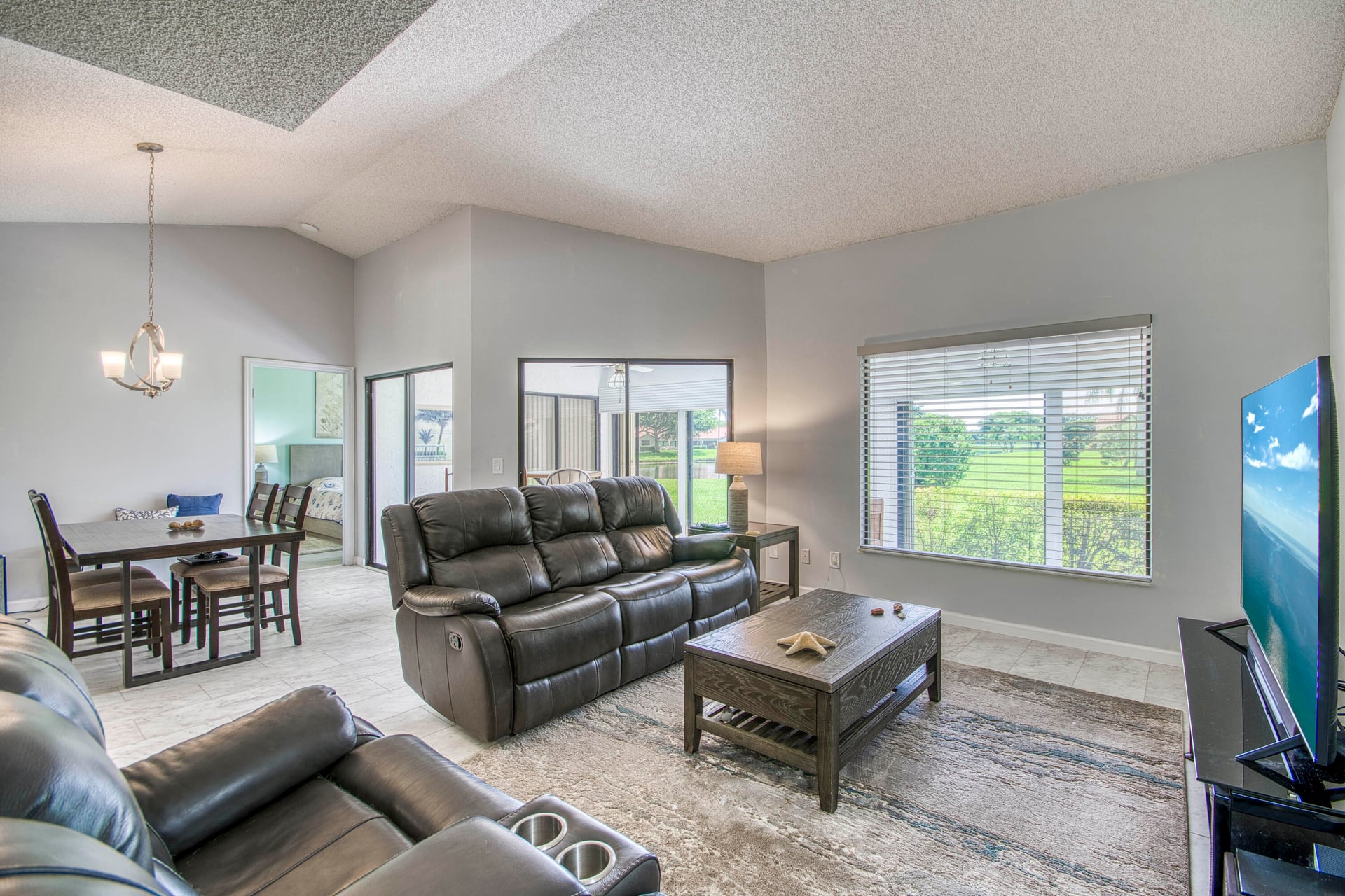  Residence photo 5