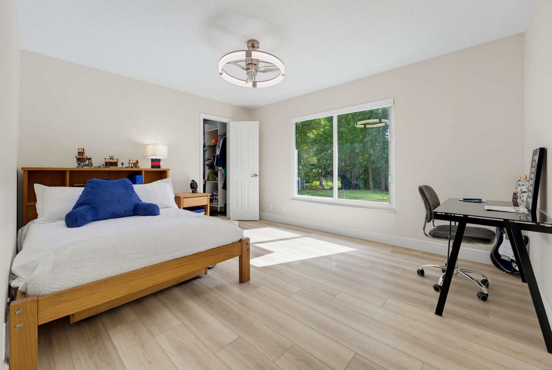  Residence photo 51