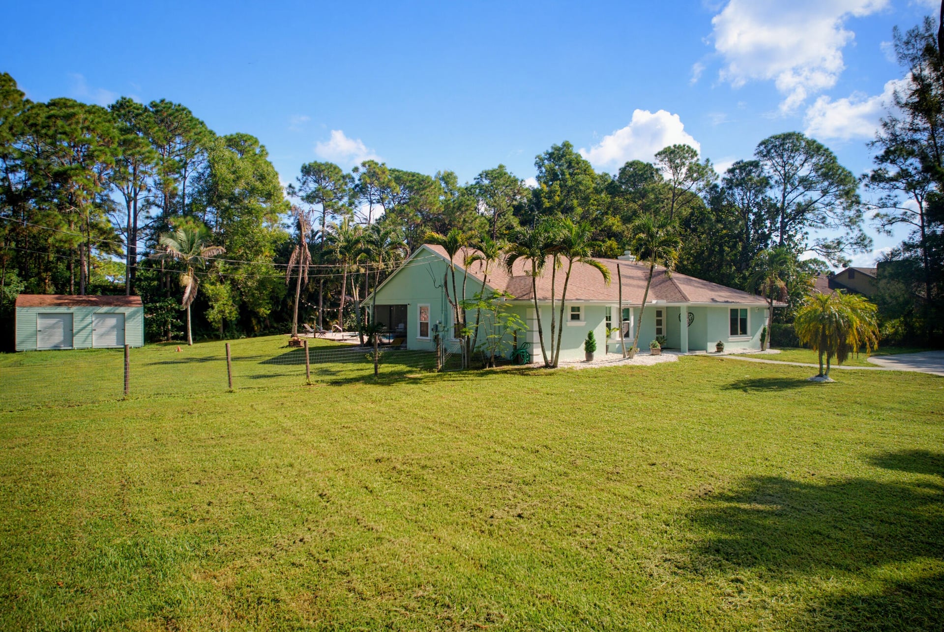  Residence photo 76