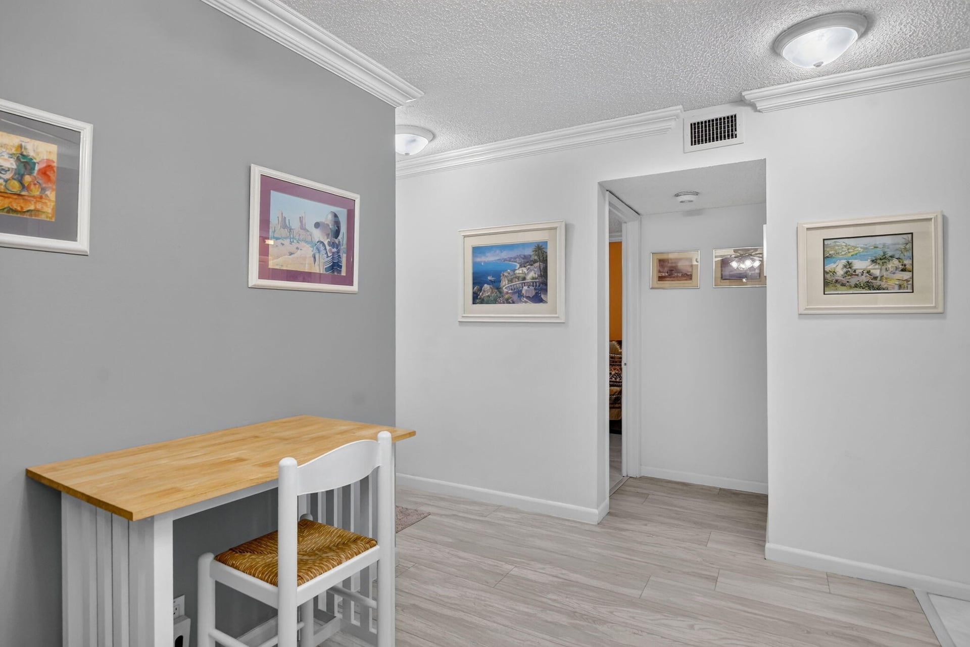 Unit Apt 4 photo 10