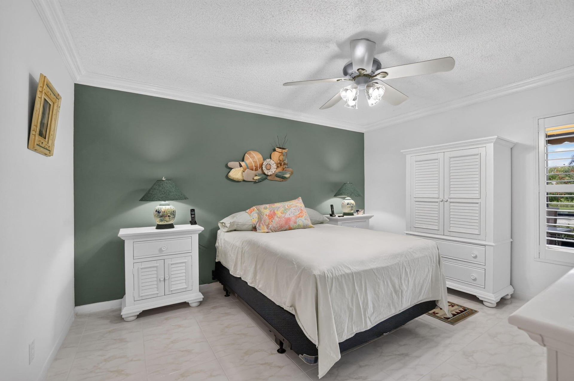 Unit Apt 4 photo 18