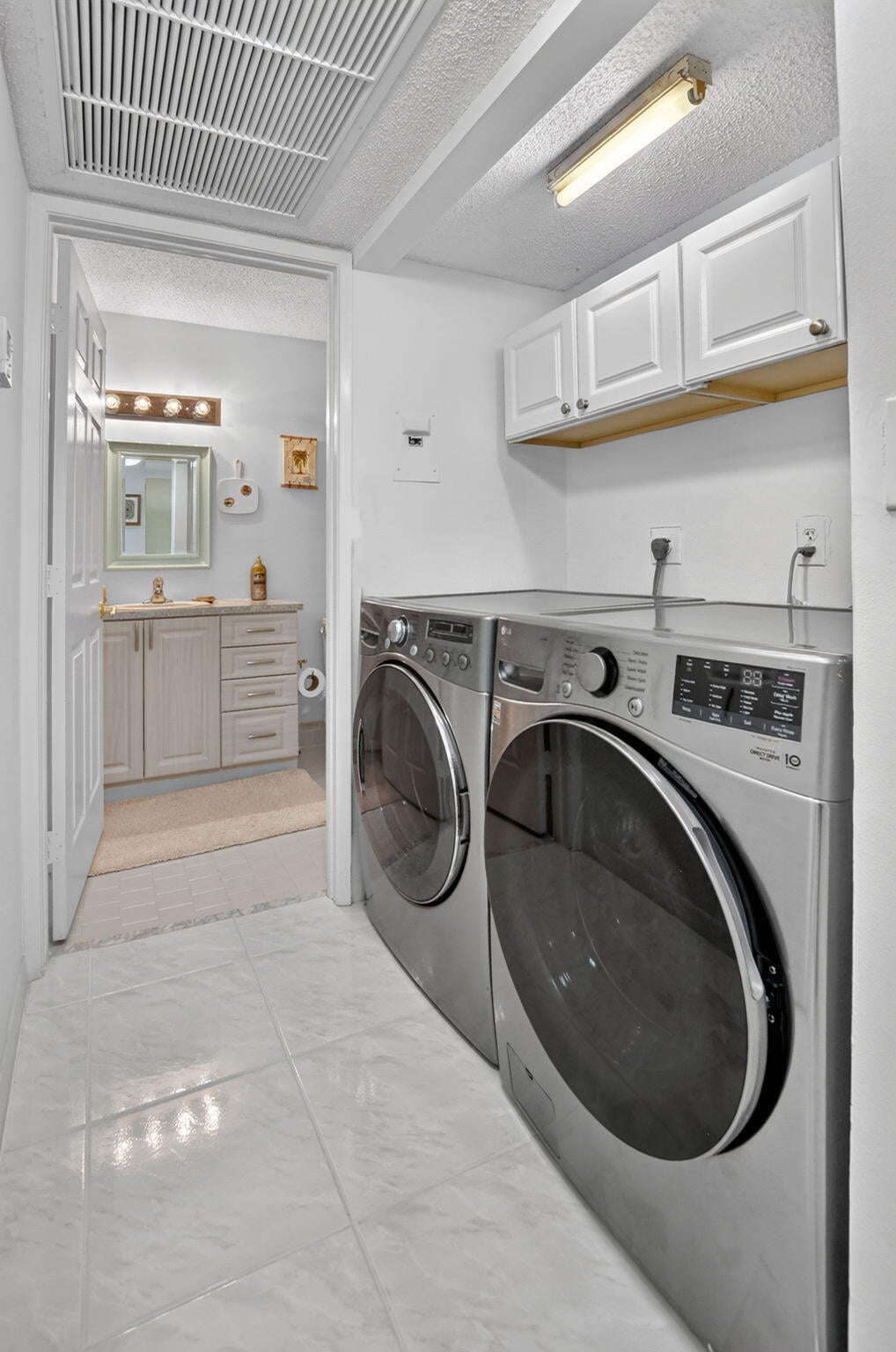 Unit Apt 4 photo 30