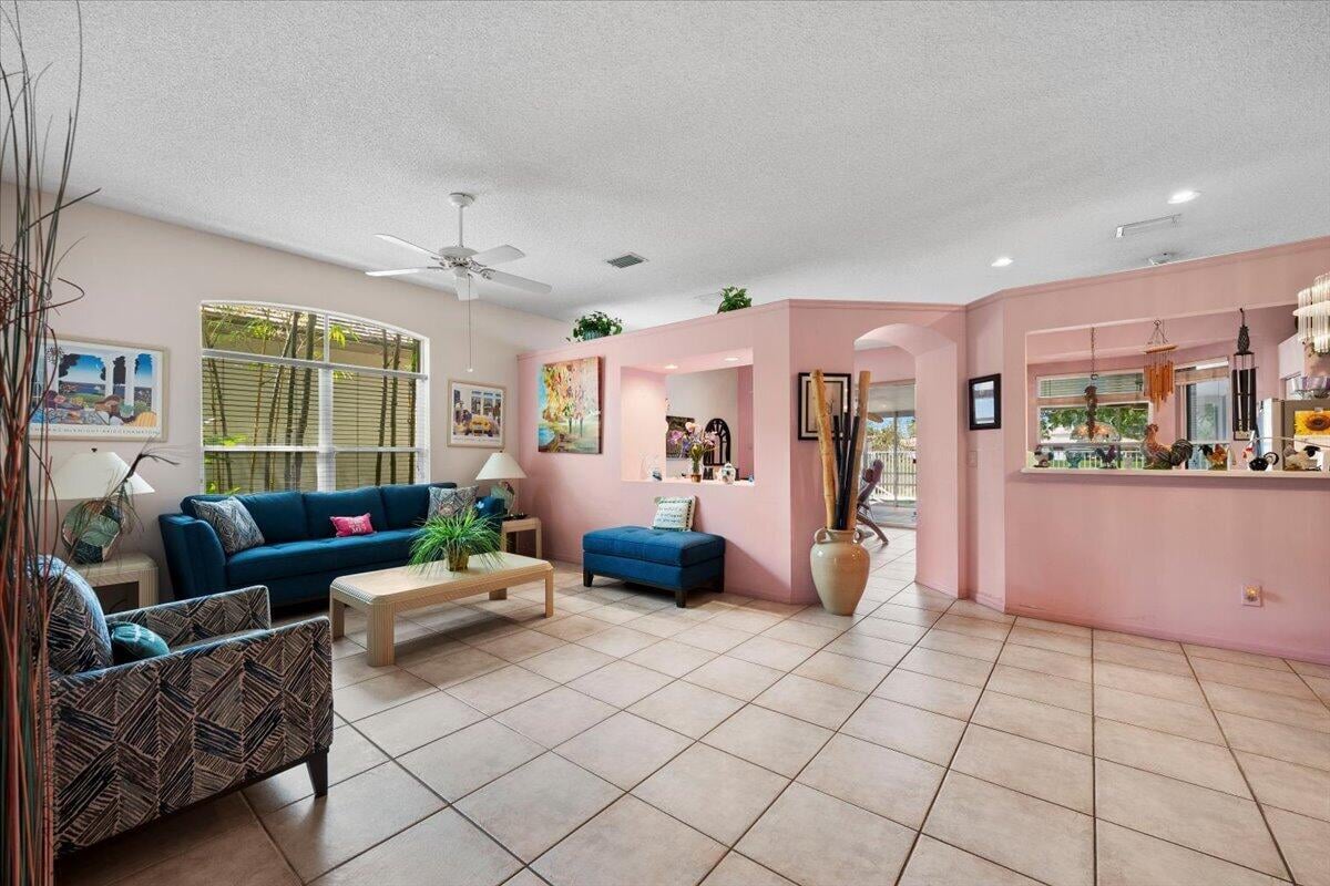 Residence photo 4