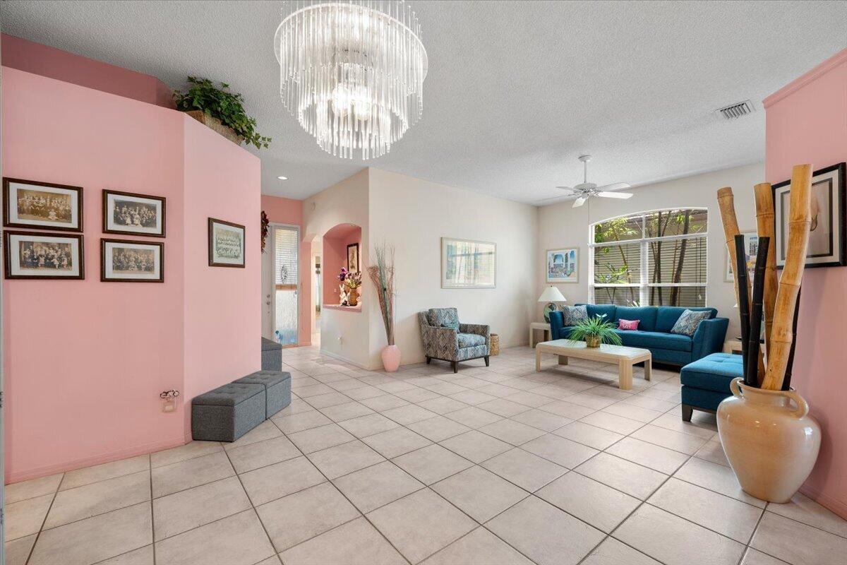 Residence photo 5
