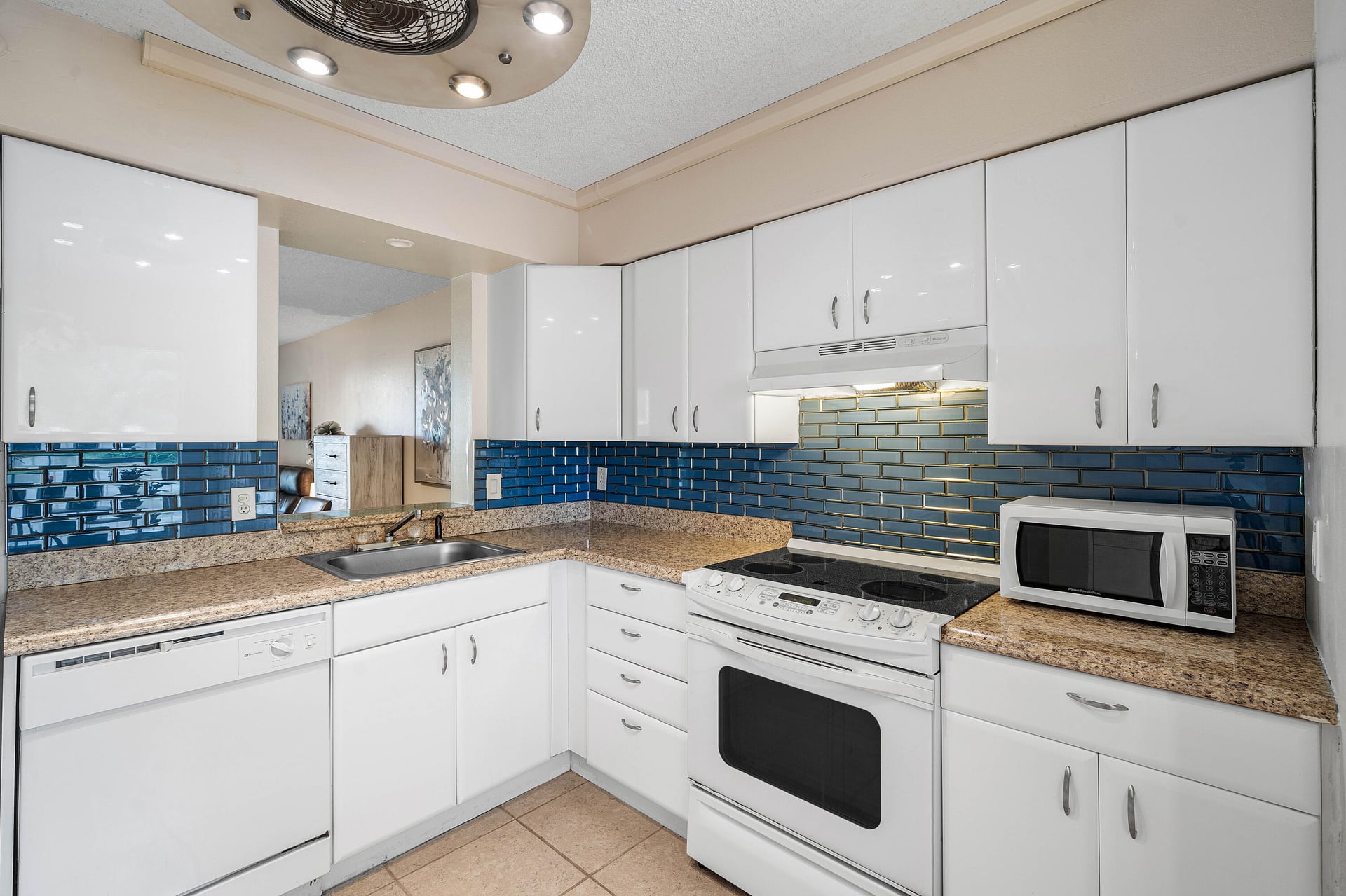 Unit 205 photo 5