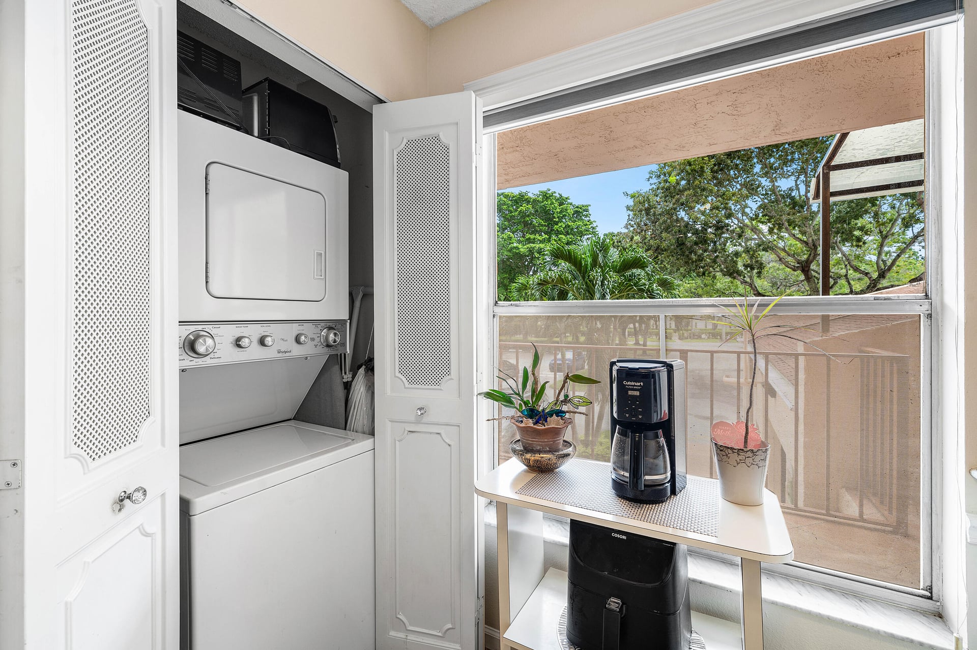 Unit 205 photo 8